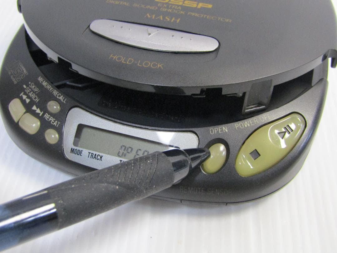 A2977 Panasonic CDプレーヤー SL-S490C