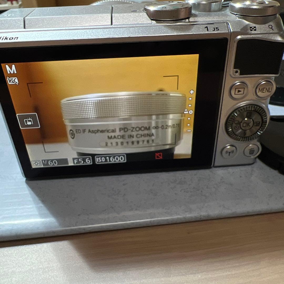 ローキンNikon1 ミラーレスカメラ ニコン j5 トリプルレンズセット