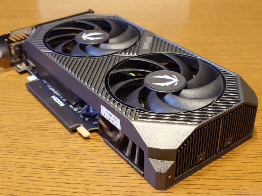 ZOTAC GEFORCE RTX 5060 Ti 8GB ほぼ新品