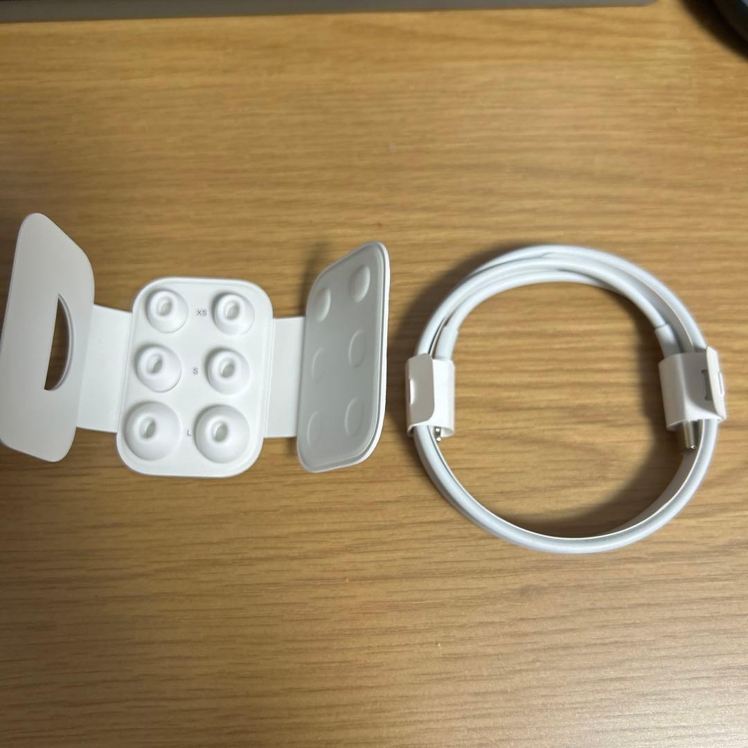 Airpods pro 第2世代 Lightning おまけケース付き