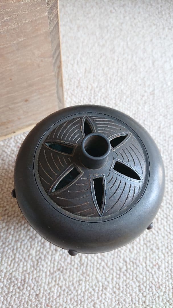 菊銀象巌紋 鋳銅 香炉 彫金師 井波慶州 氏造 共箱入