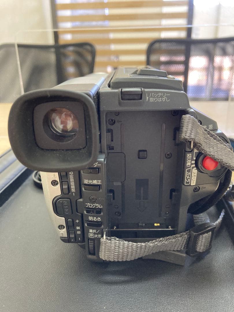 デジタルビデオカメラ　SONY DCR-TRV225