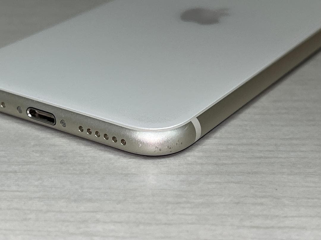 り*。様 Apple iPhone SE 第3世代 64GB