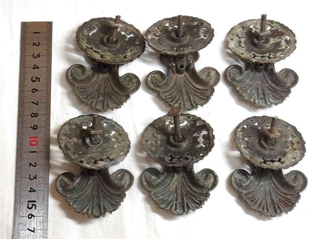イギリス アンティーク家具用 引き手 6個 ヴィクトリアン様式 装飾金具 パーツ