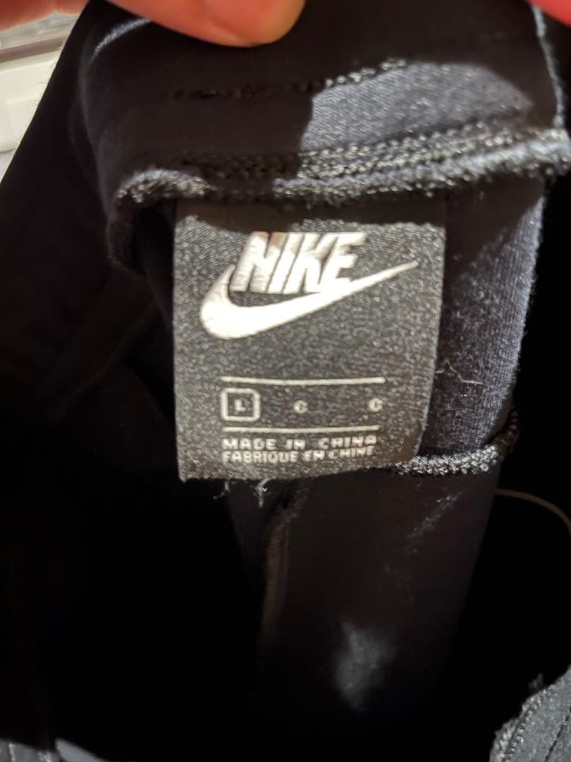 ジ*グ様 NIKE黒テックフリース黒タグ