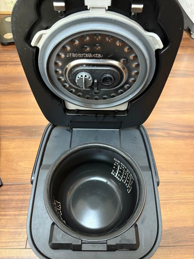 【残り7日‼️】TOSHIBA 圧力IH炊飯器 RC-6PXR ブラック