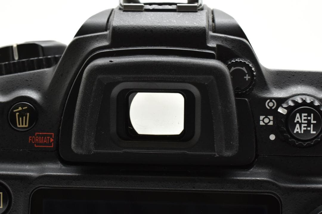 美品　NIKON ニコン D200 ショット数 14,965枚 H085