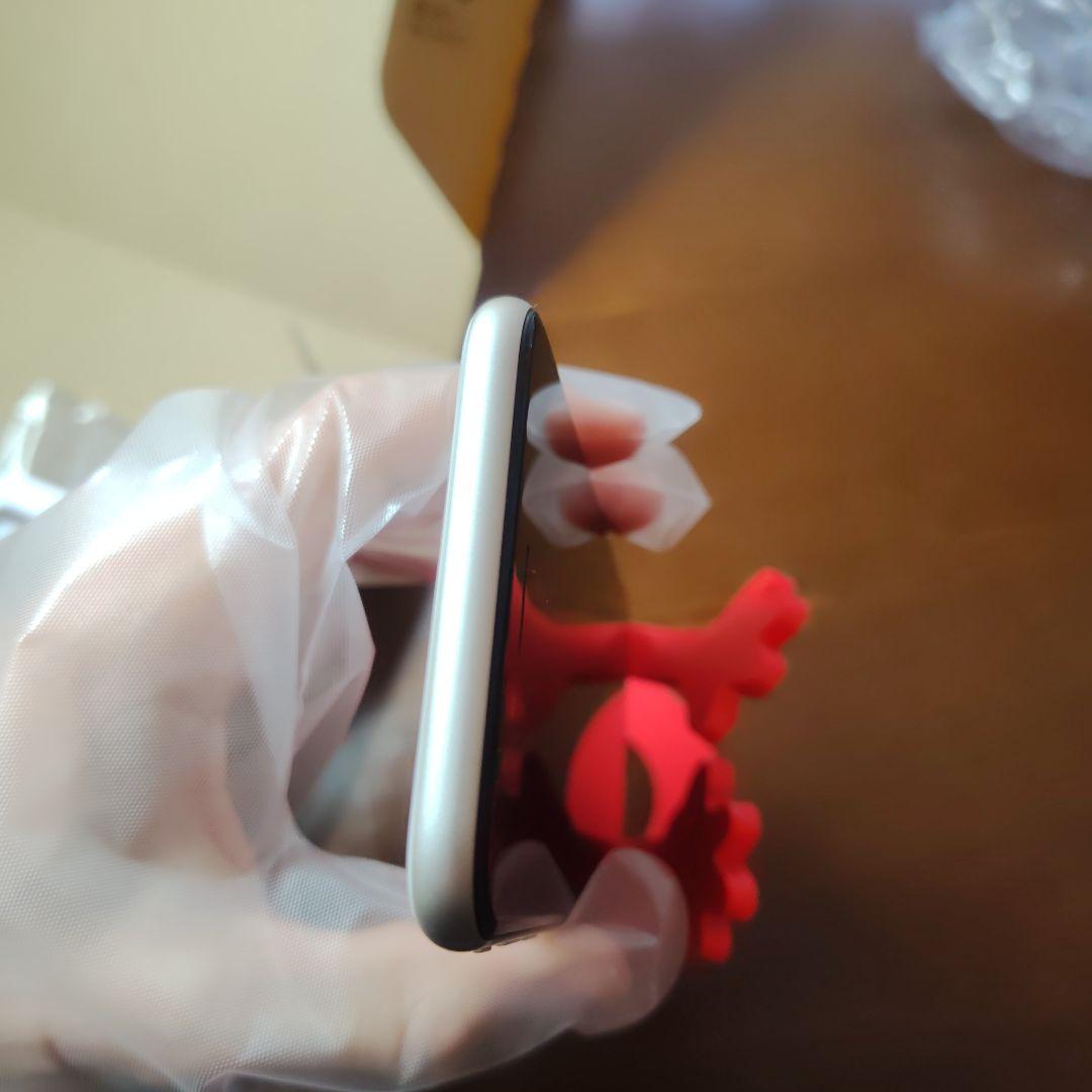 Apple iPhone SE(第3世代) 64GB