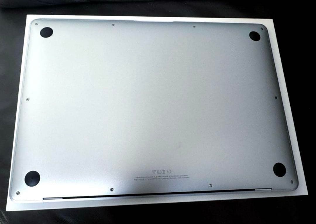 MacBook Air 2020 M1/8GB/256GB 13.3インチ