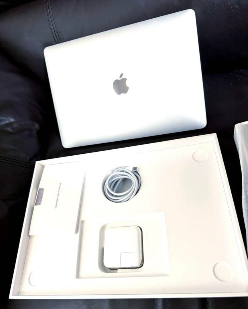 MacBook Air 2020 M1/8GB/256GB 13.3インチ