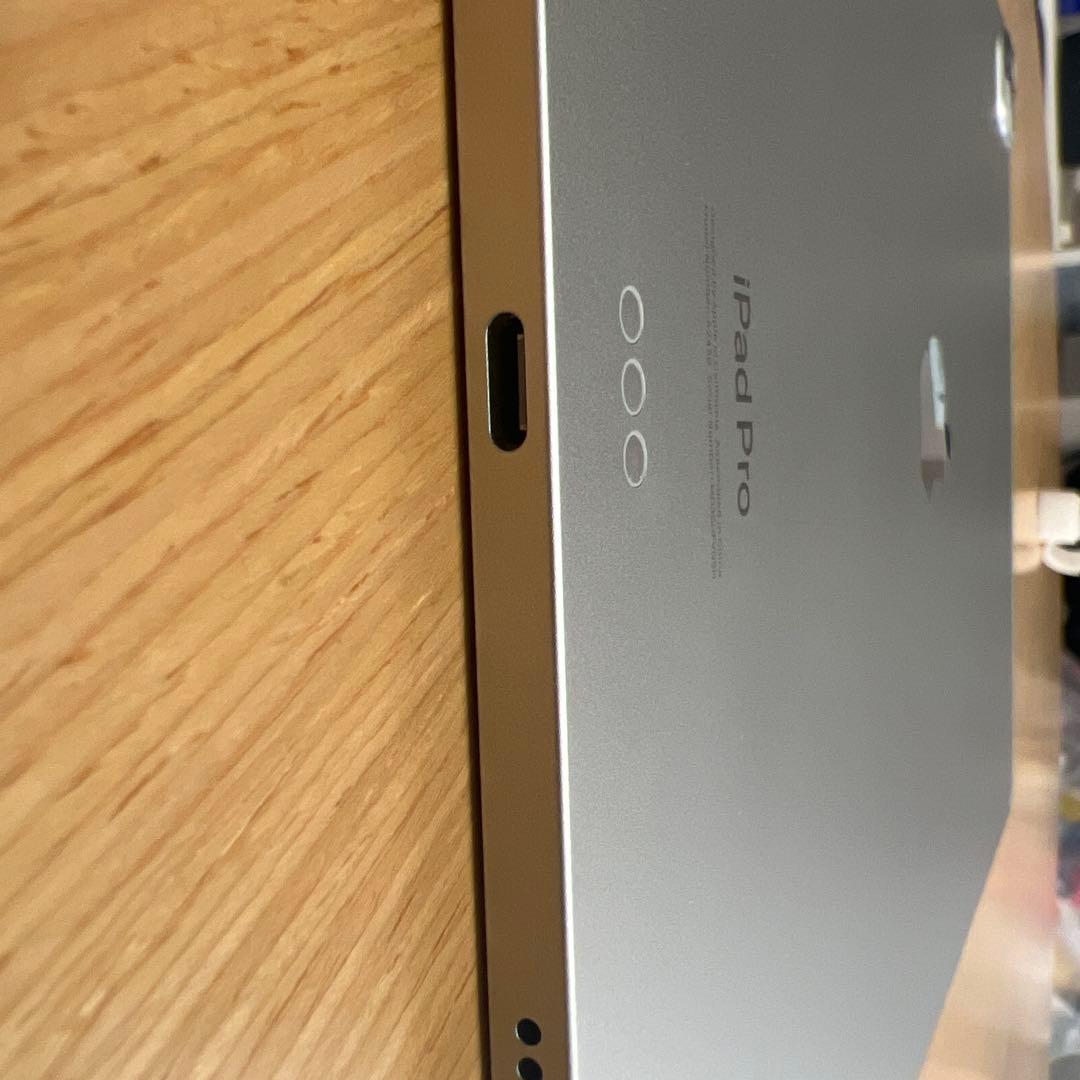 Apple iPad Pro 12.9インチ　第6世代