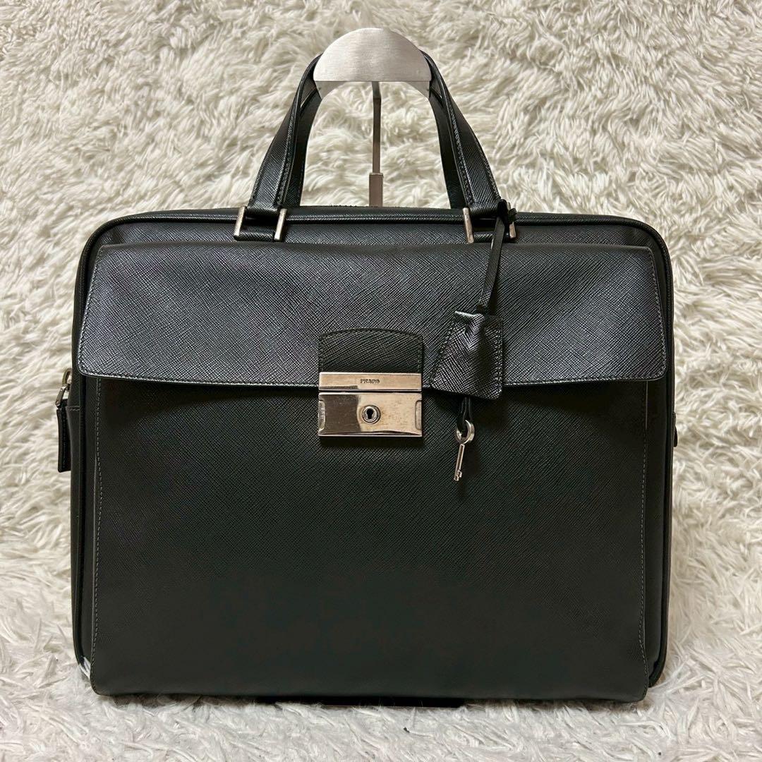 美品✨プラダ ブリーフケース サフィアーノ ビジネスバッグ ブラック