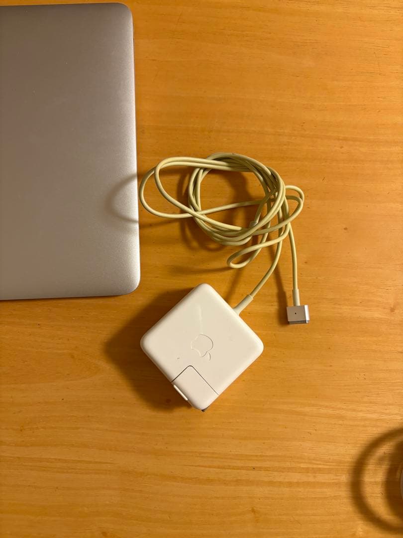 MacBook本体 MacBook Air (13-inch, Early2015) 8G/120G