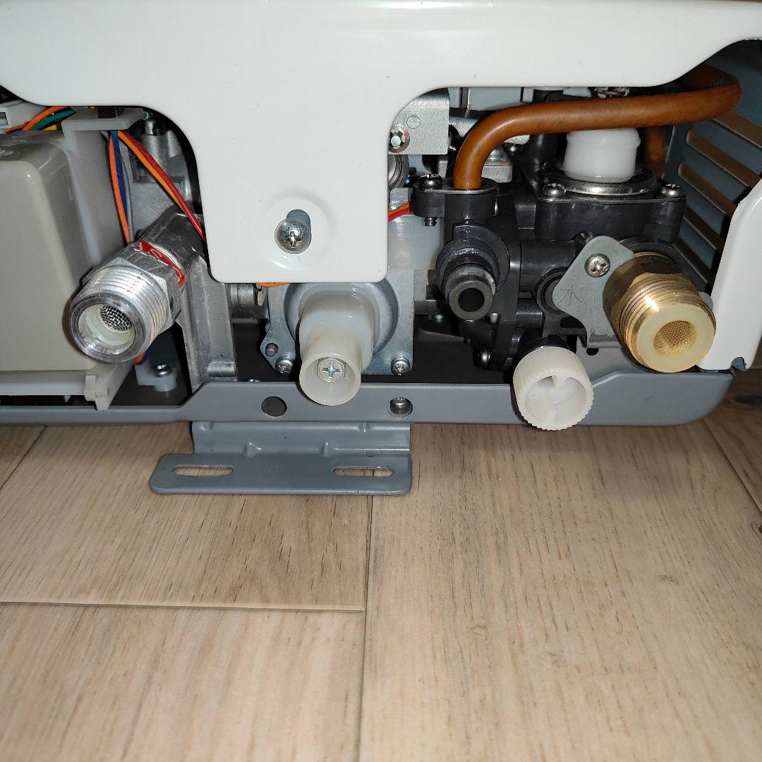 N533 H911 小型ガス給湯器