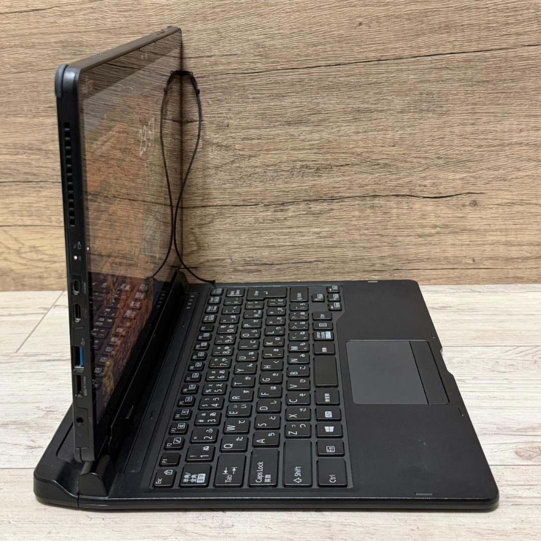 富士通 ARROWS Tab Q738 Core i5 8世代 128GB 軽量