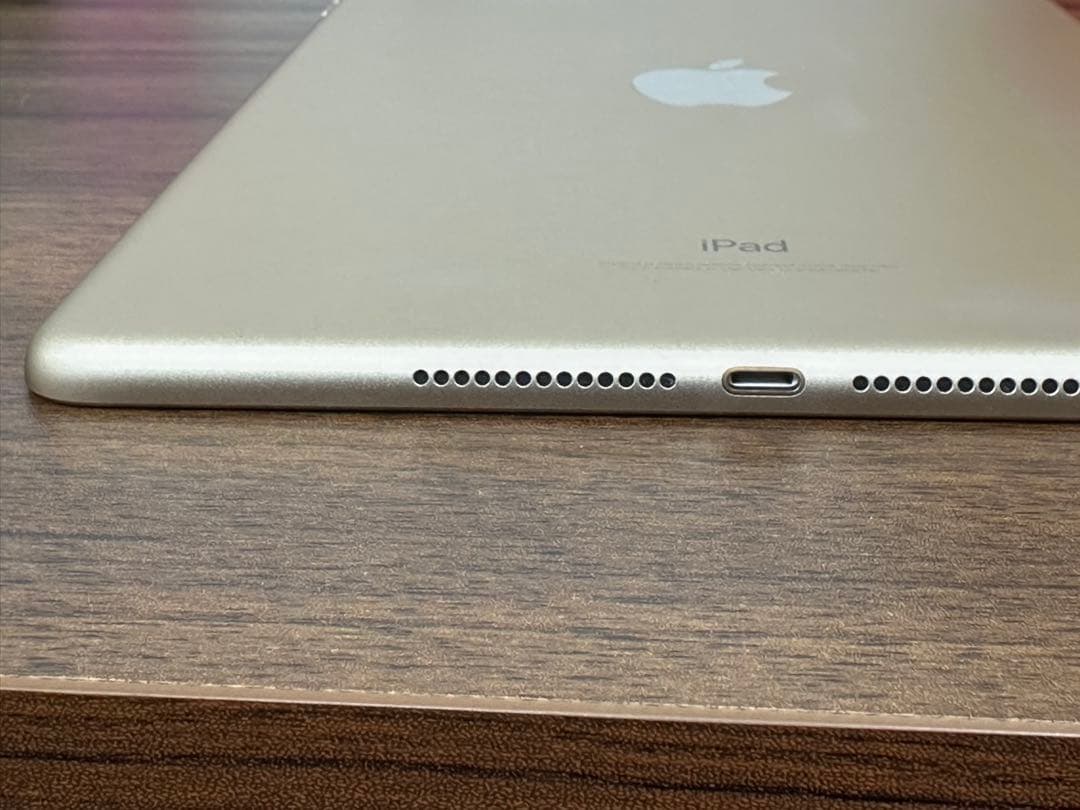 Apple アップル iPad 第5世代 Wi-Fi+Cellular 32GB