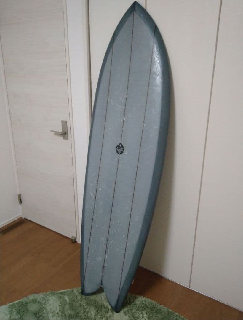 Josh Hall　ジョシュホール　サーフボード　フィッシュ　ツインフィン