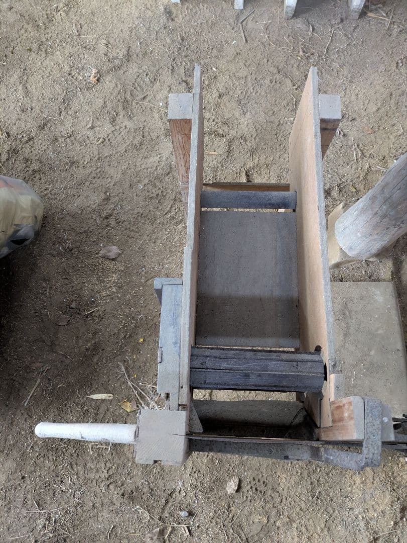 稲藁　裁断機　古道具　アンティーク　手動木工機械　農具