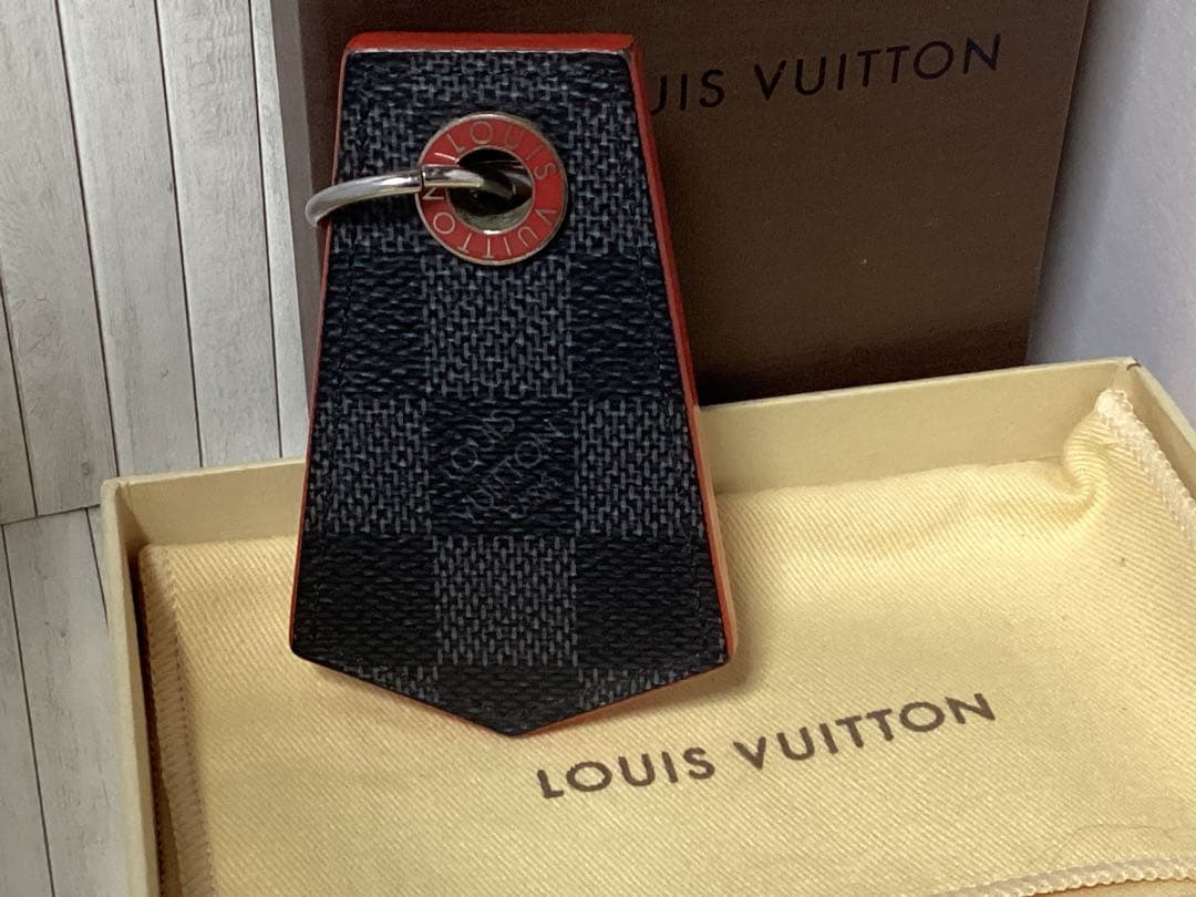 箱保存袋付美品ルイヴィトンLOUISVUITTONダミエ レザーキーホルダー本物