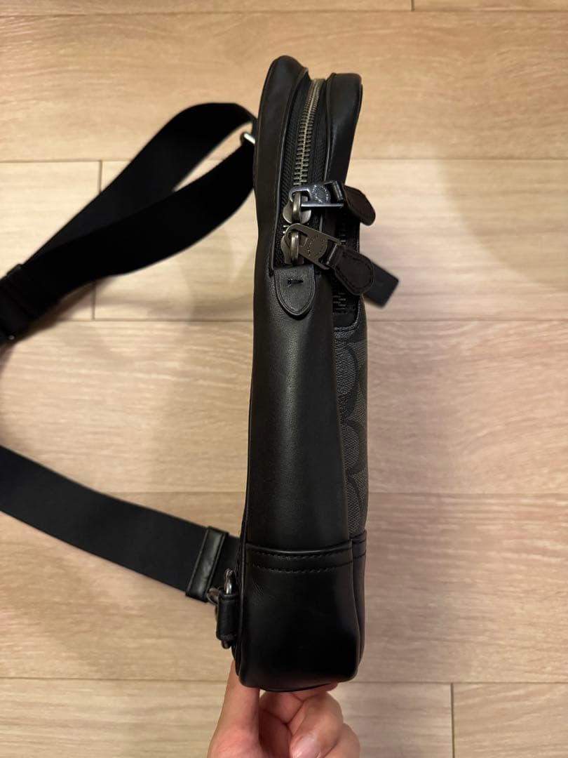 【美品】COACH コーチ　ショルダーバッグ　メンズ