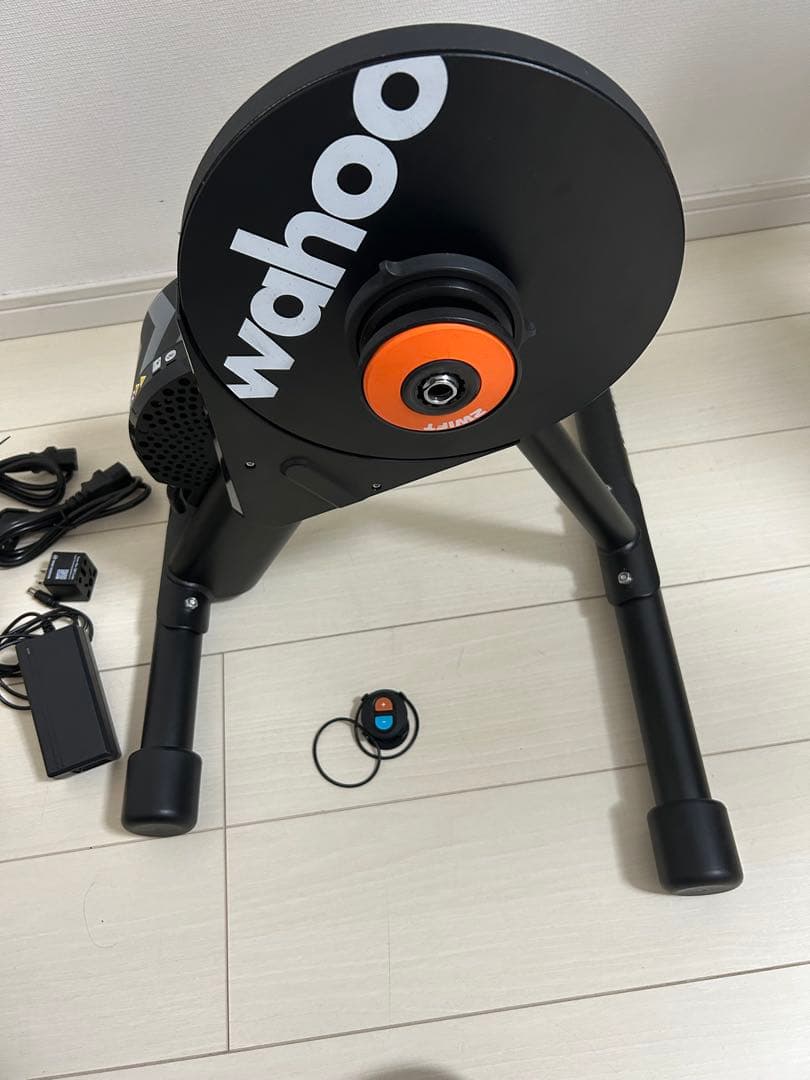 wahoo KICKR CORE 固定ローラー Zwift Cog付き