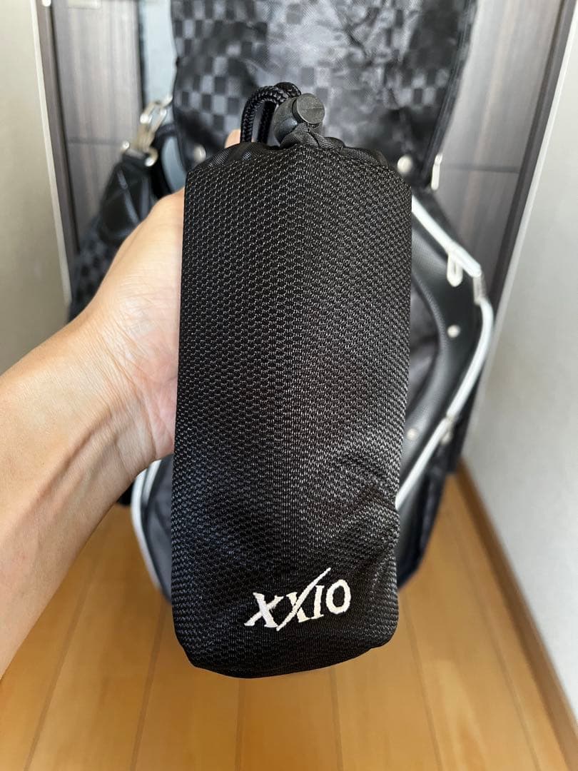 専用　極美品XXIOゼクシオ 軽量キャディバッグ　ブラックチェック　ペットボトル