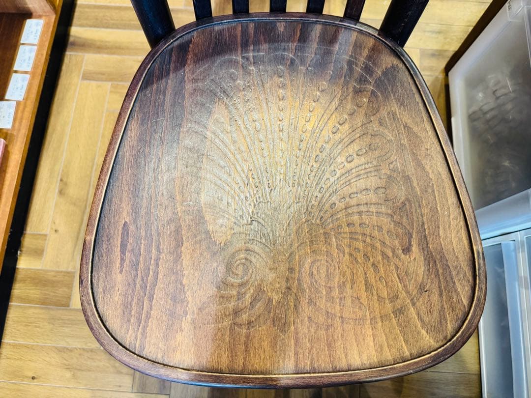 2B8017【トン】 TO-63 DARK　ベントウッドチェア