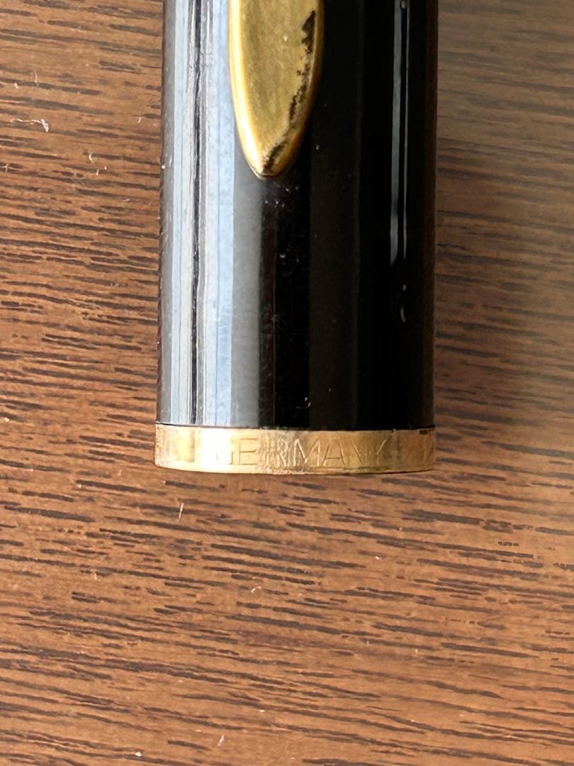 【Pelikan 万年筆 #140 緑縞 ヴィンテージ 14K セミフレックス】