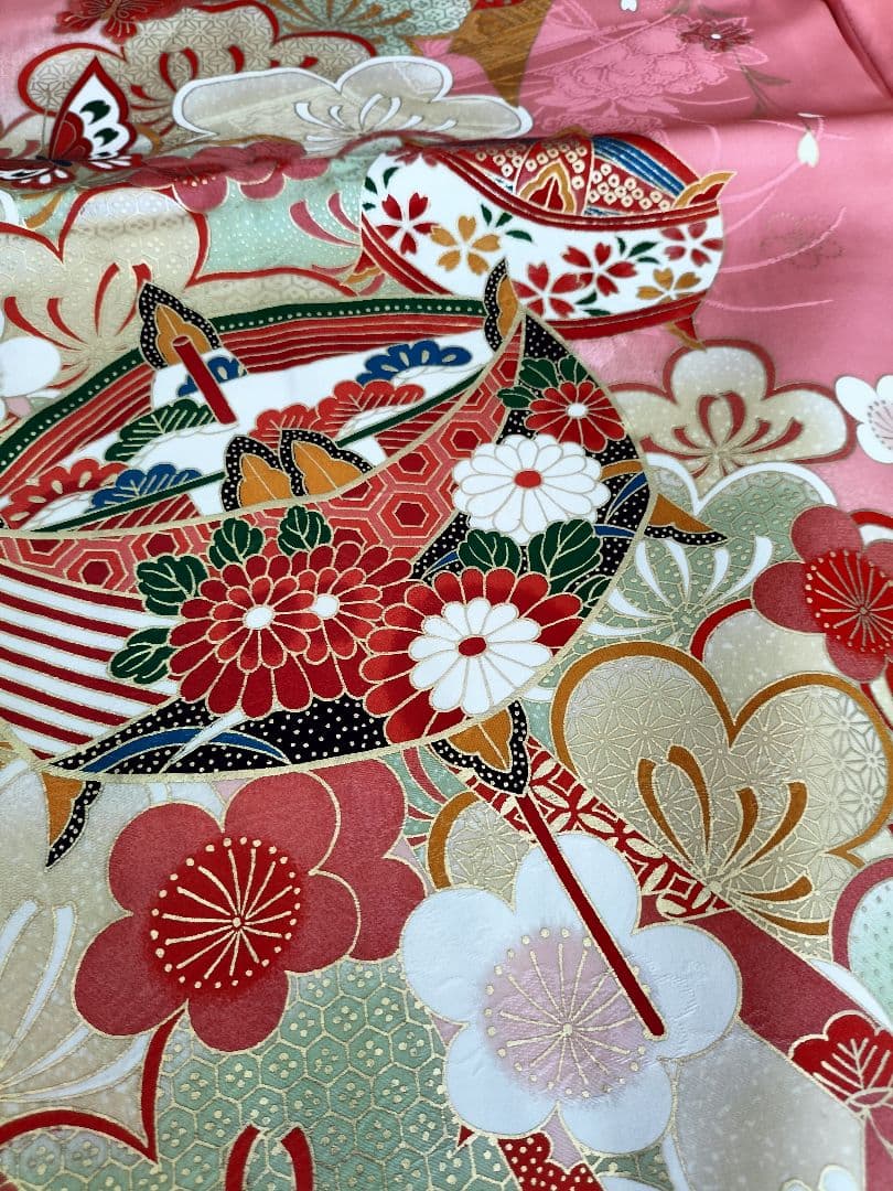 クリーニング済み　七五三　7歳　ハーフ成人式　着物　四つ身　ピンク　古典柄　糸車