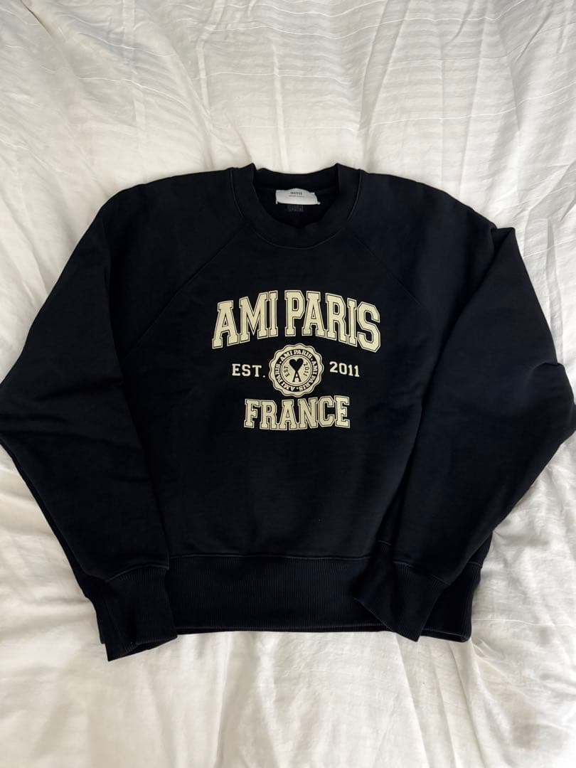 アミパリ　スエット　ロゴ