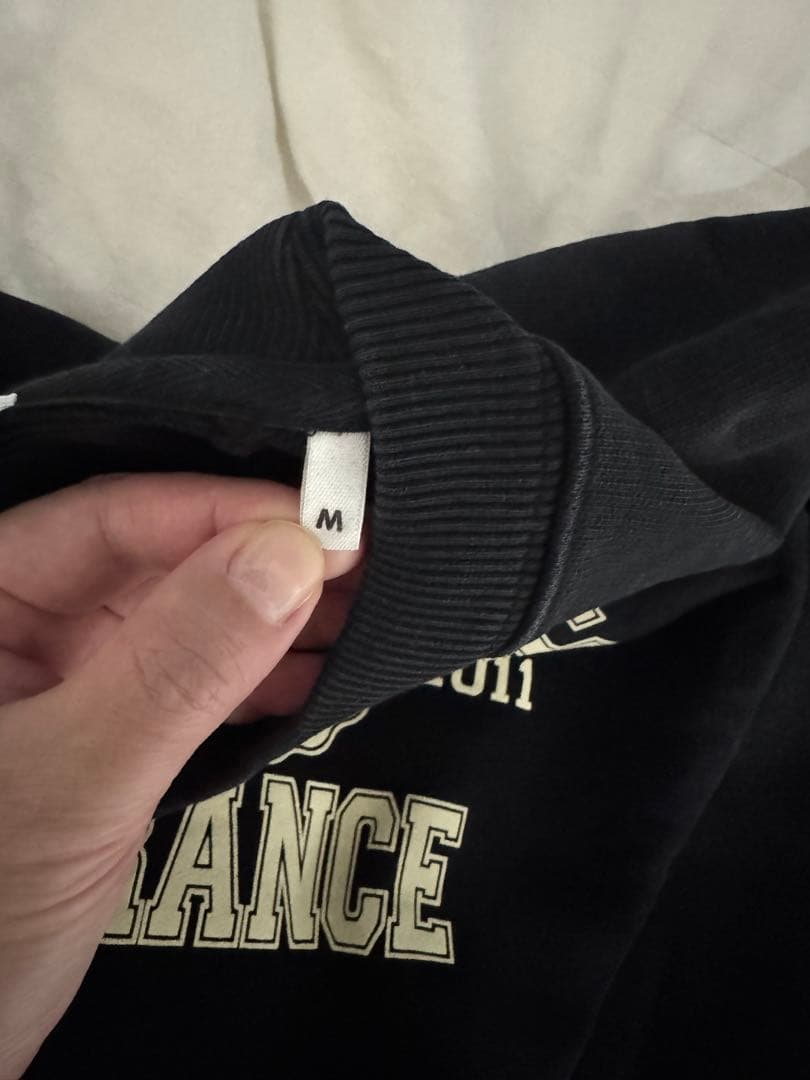 アミパリ　スエット　ロゴ