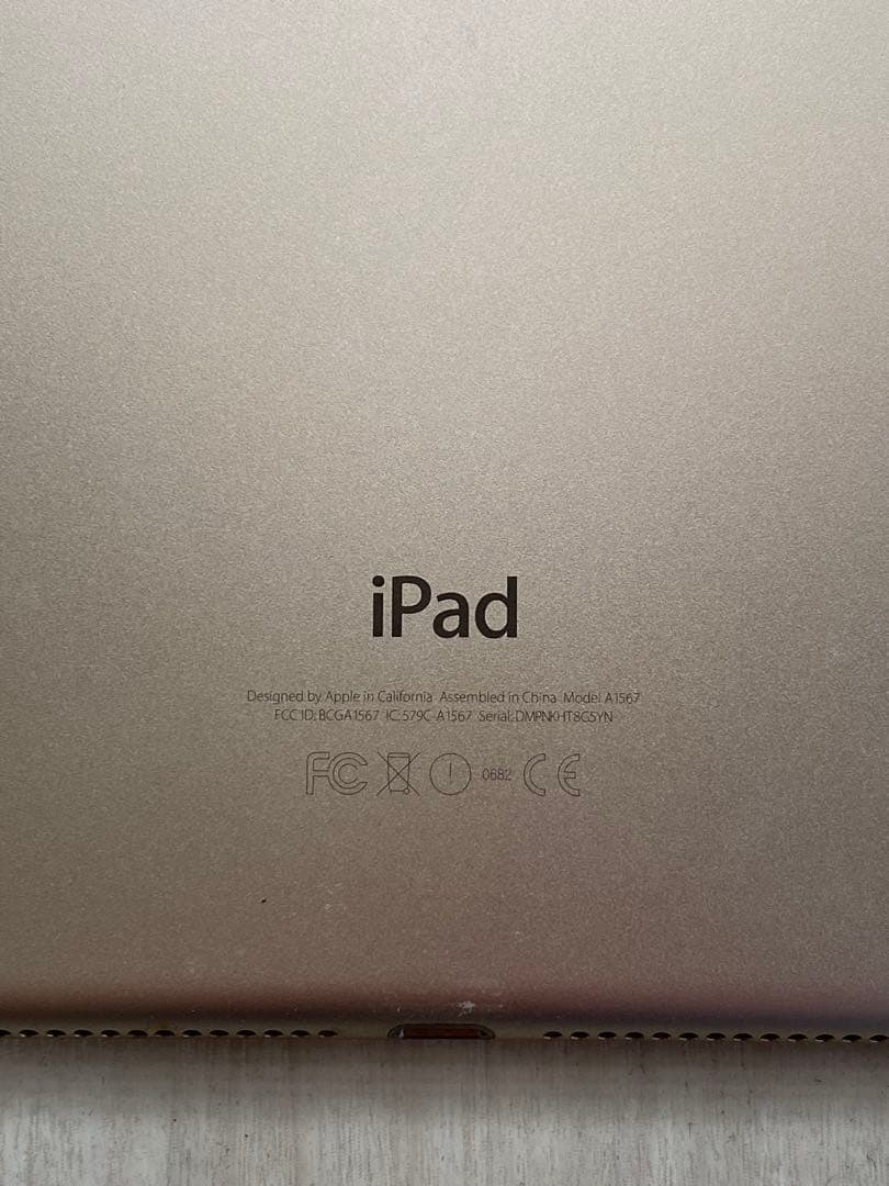 Apple iPad air 第2世代　ゴールド 本体