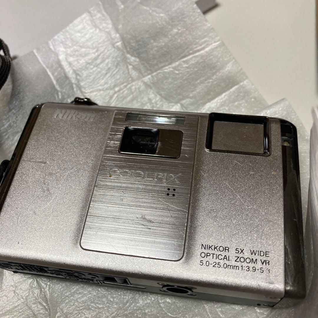 Nikon デジカメ　S1000pj