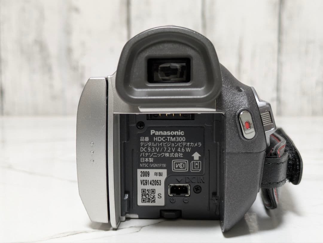 Panasonic　HDC-TM300　SDカード付き