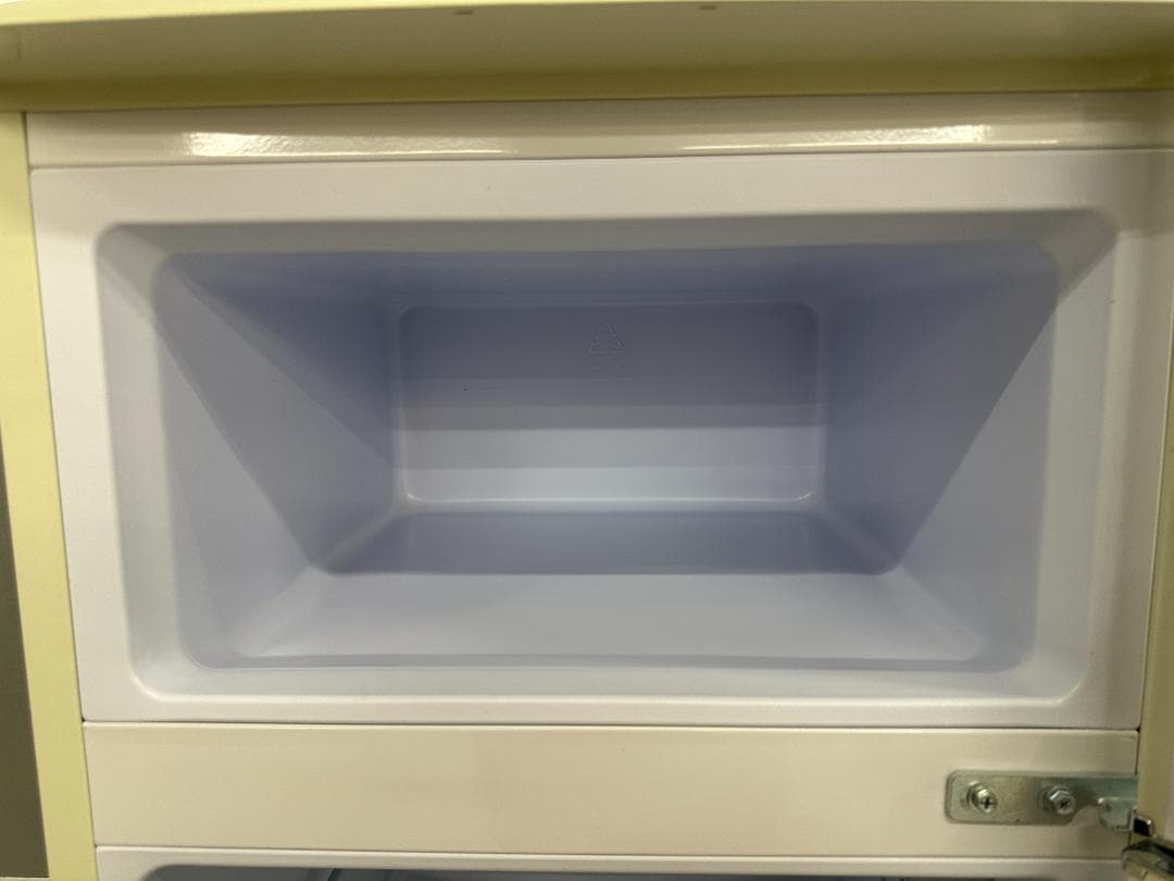 オーヤマ 冷蔵庫　昭和レトロ　PRR-082D-W　81L　2023年製ホワイト