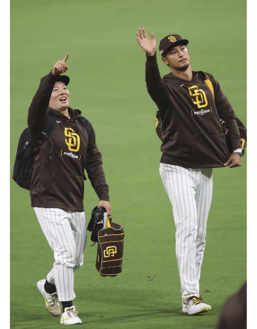 サンディエゴパドレス 2024ポストシーズン版パーカー サイズL 新品 選手着用