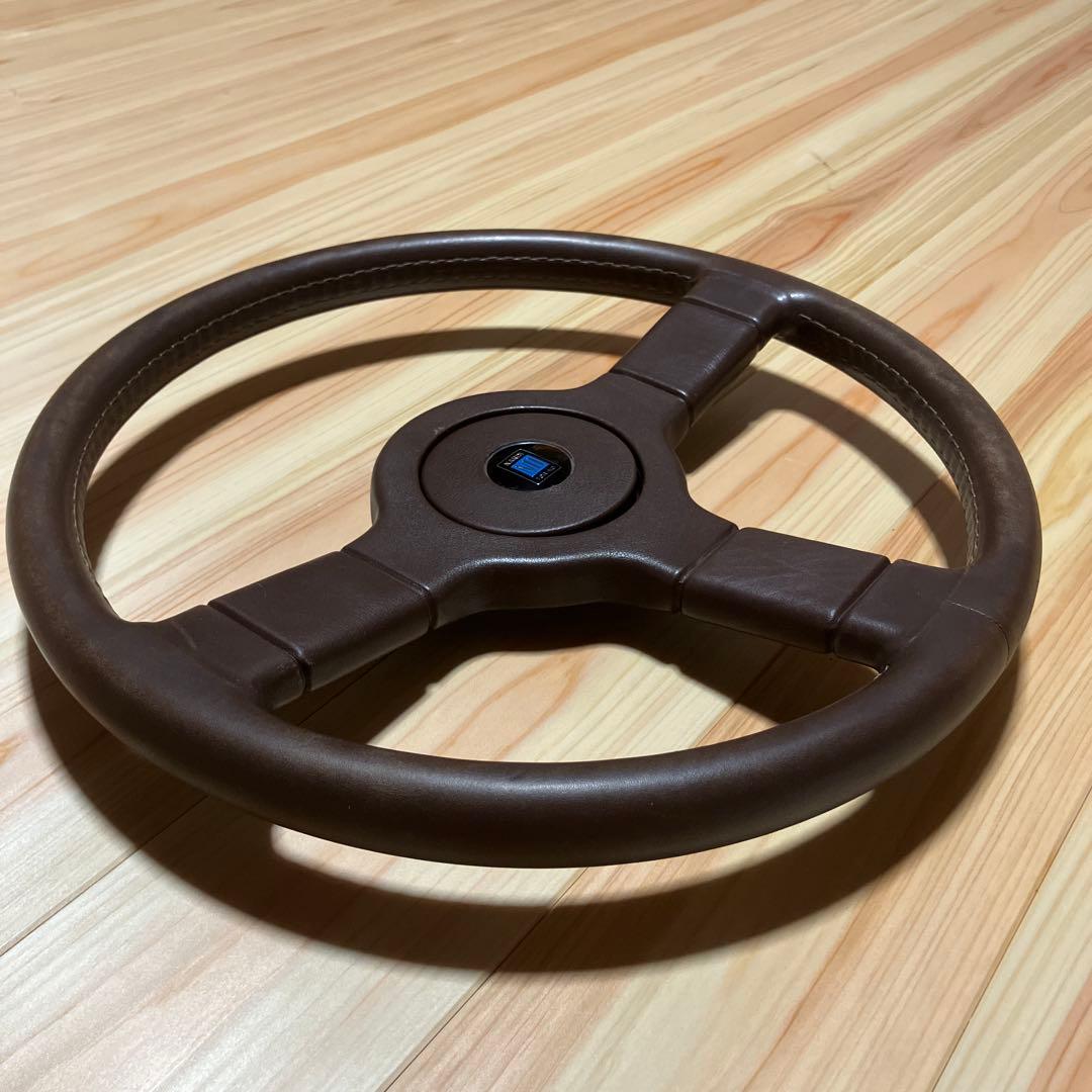 ナルディ ジウジアーロライン　ブラウンレザーステアリング　φ390 レア！