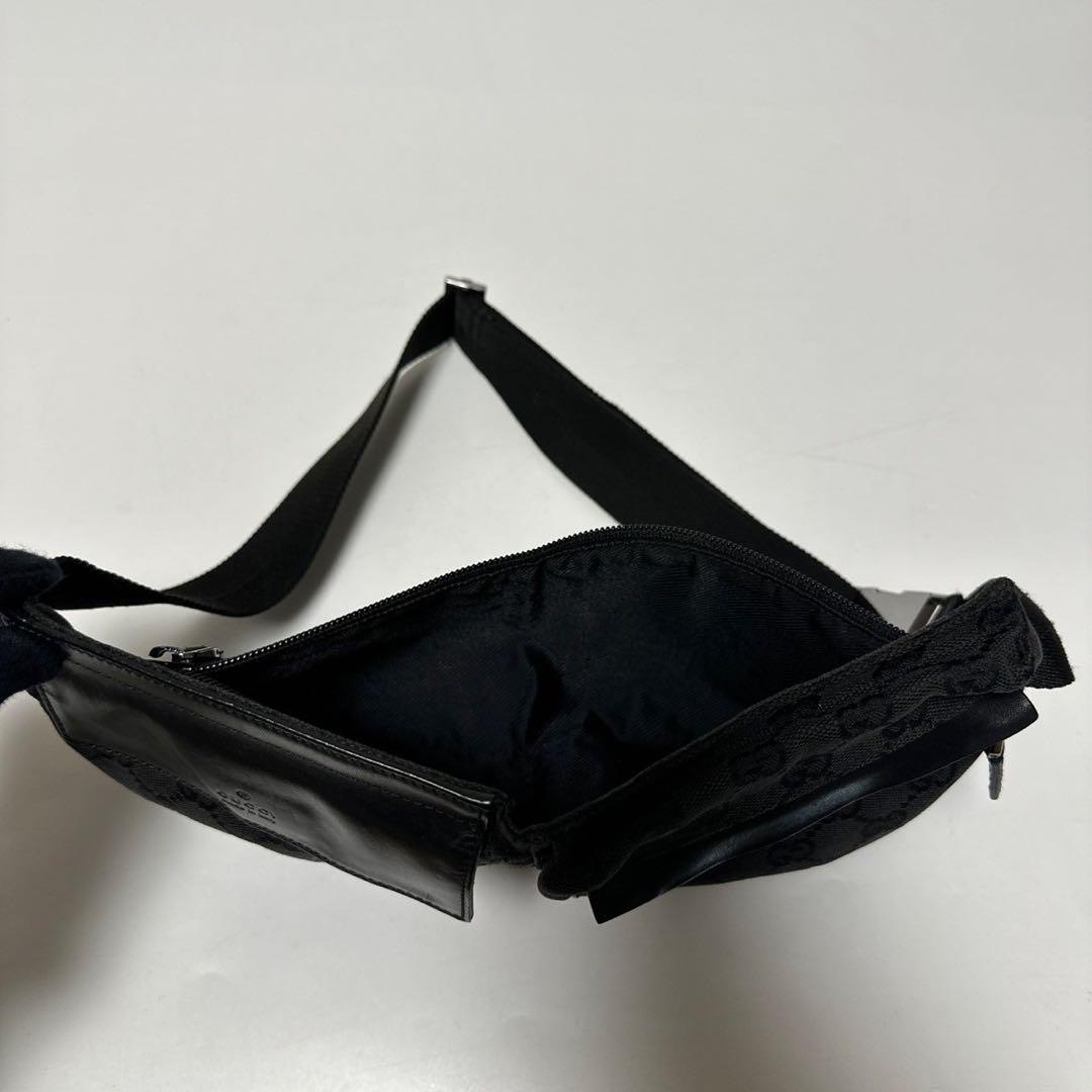 r17【美品】グッチ　GGキャンバス レザー　ブラック　ウエストポーチショルダー