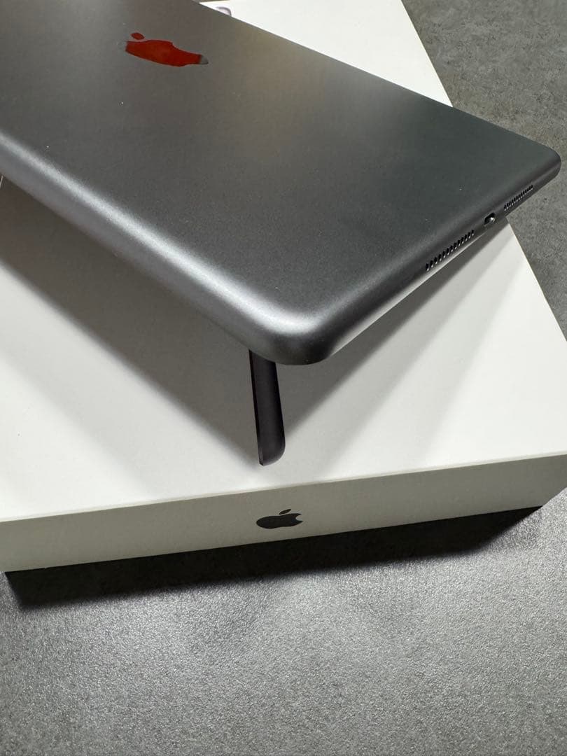 【美品】iPad 第9世代 Wi-Fiモデル 64GB バッテリー最大容量96%