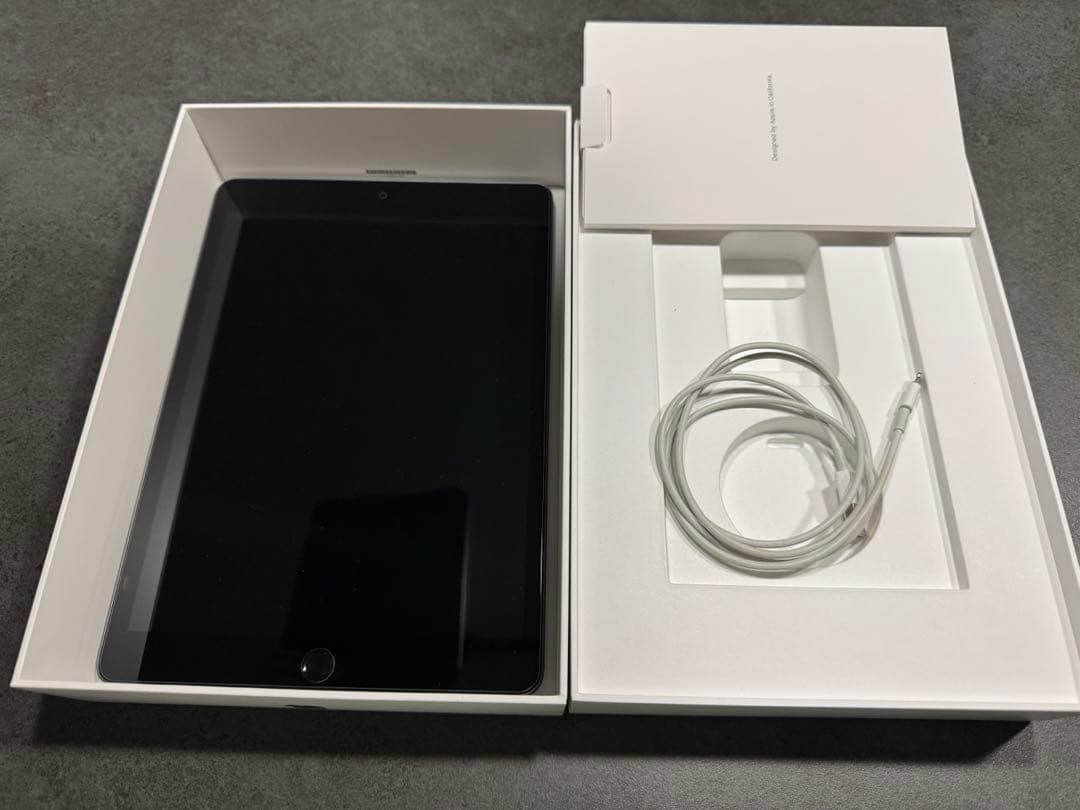 【美品】iPad 第9世代 Wi-Fiモデル 64GB バッテリー最大容量96%