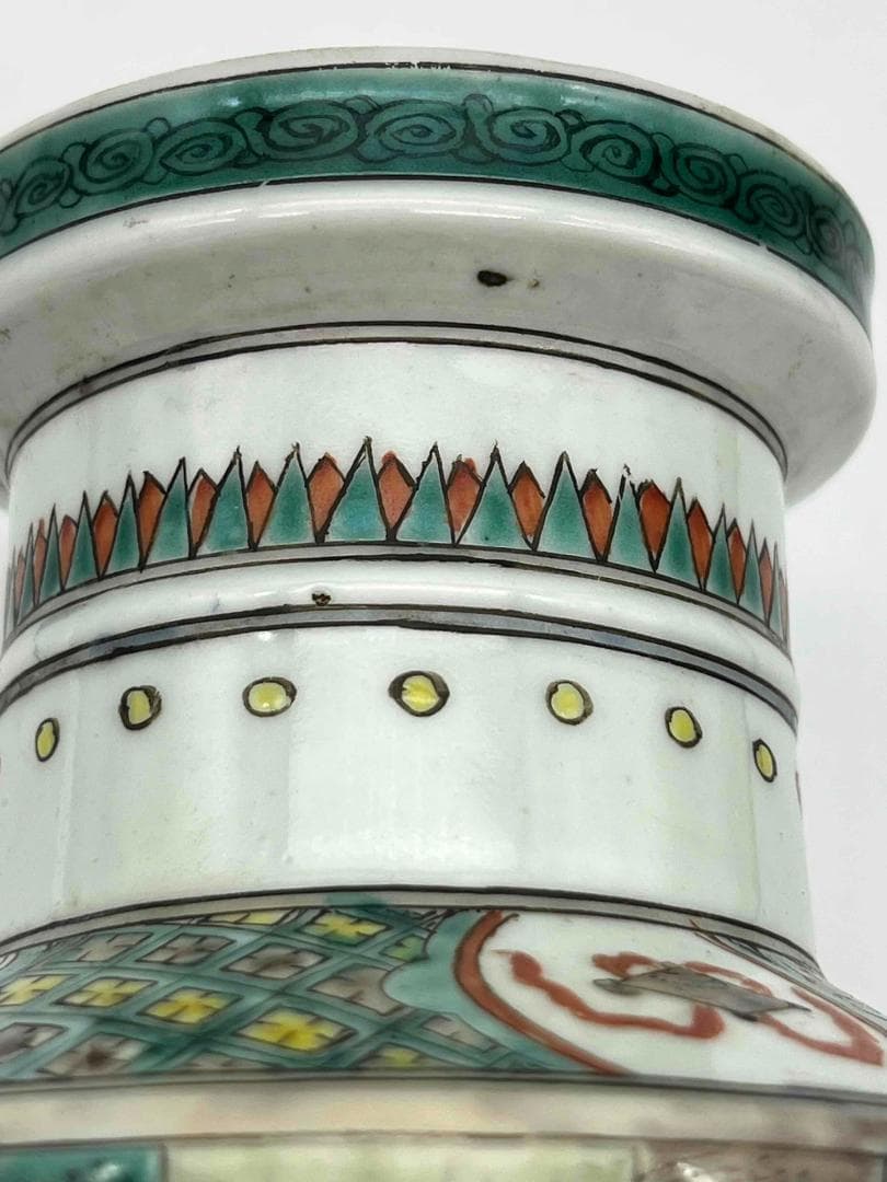 清時代 康熙五彩人物物語文瓶　西廂記棒槌瓶 花瓶(E-74)