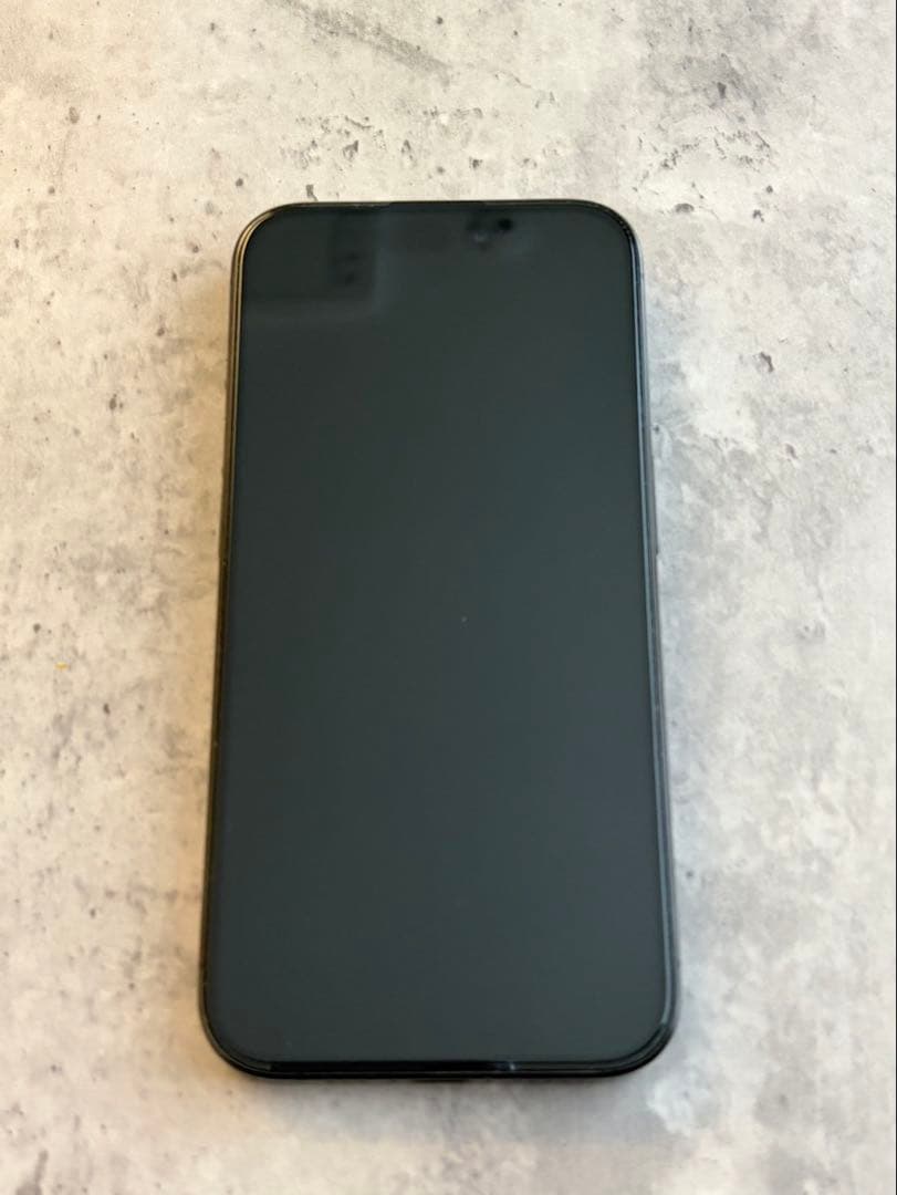 Apple iPhone15 proブラックチタニウム256G SIMフリー