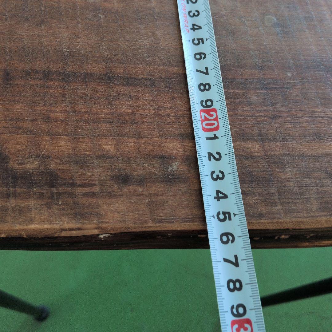 天然木とアイアンのテーブル チェアー