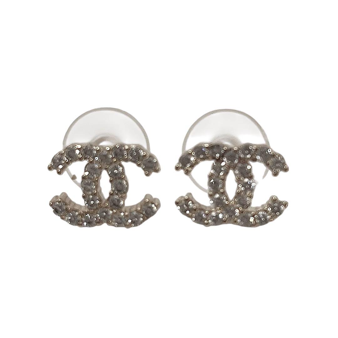 新品CHANELブラックキルティングチェーンショルダーミニバッグ ミニマトラッセ