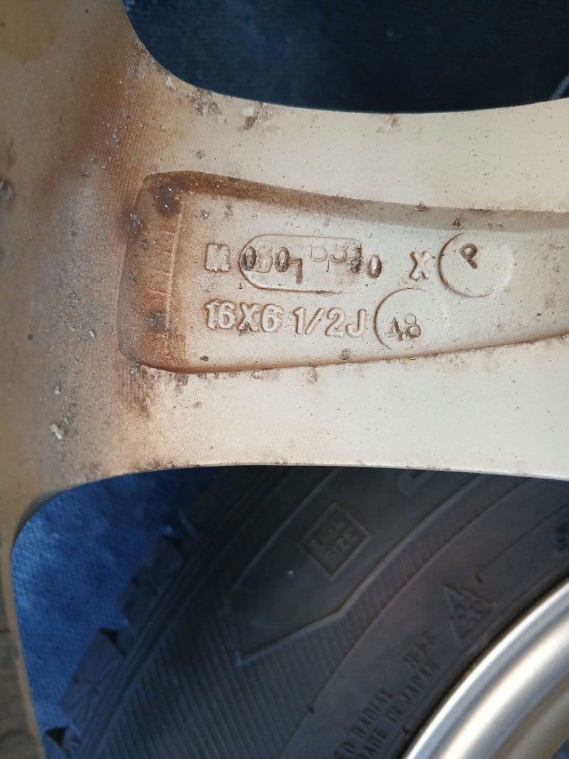 アルファード　ヴェルファイア　トヨタ　 スタッドレス 　16インチ　ナット付