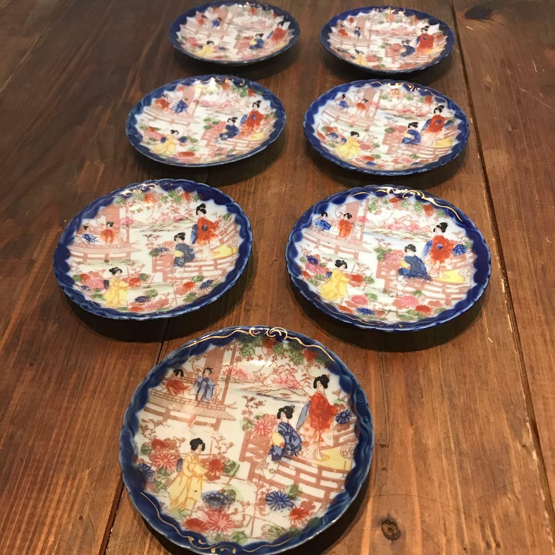 美品　陶芸　希少　年代物　青絵皿　菊花　銘々皿　丁寧に描れた　華やかな　薄い作り