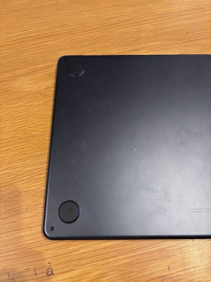 MacBookAir 2022 ミッドナイト M2/8GB 擦り傷アリ