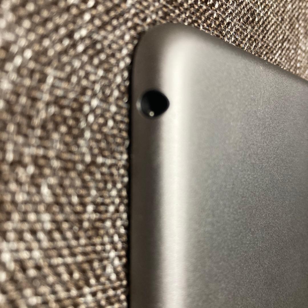 Apple 第６世代 iPad Wifi スペースグレー 本体 128GB