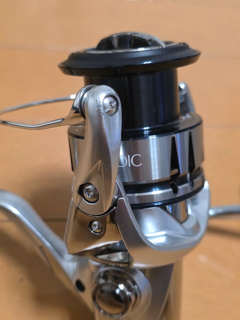 シマノ　19ストラディック4000XG　4000MHGスプール付　ゴメクサスノブ