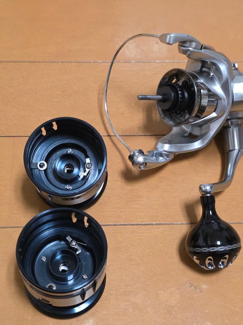 シマノ　19ストラディック4000XG　4000MHGスプール付　ゴメクサスノブ